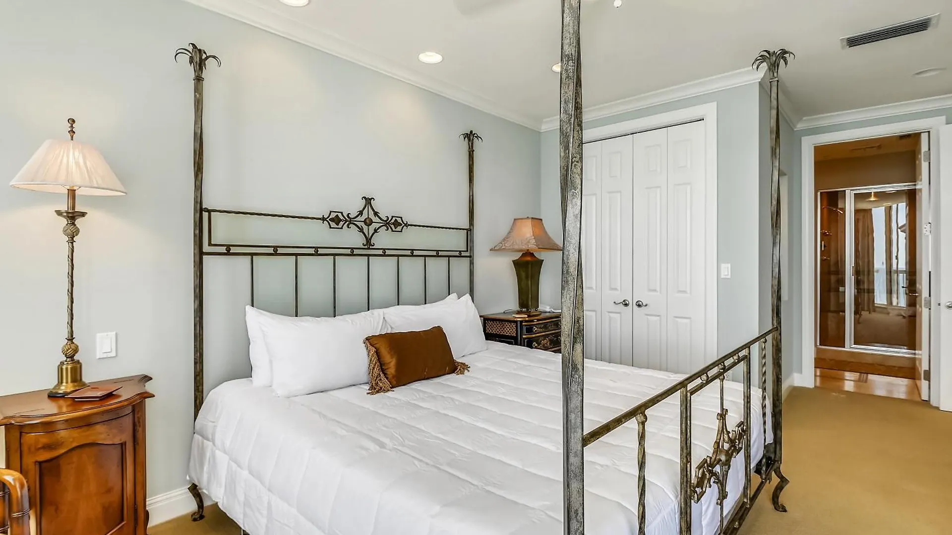Apartment Silver Beach 1905E- By Holiday Isle Properties Destin