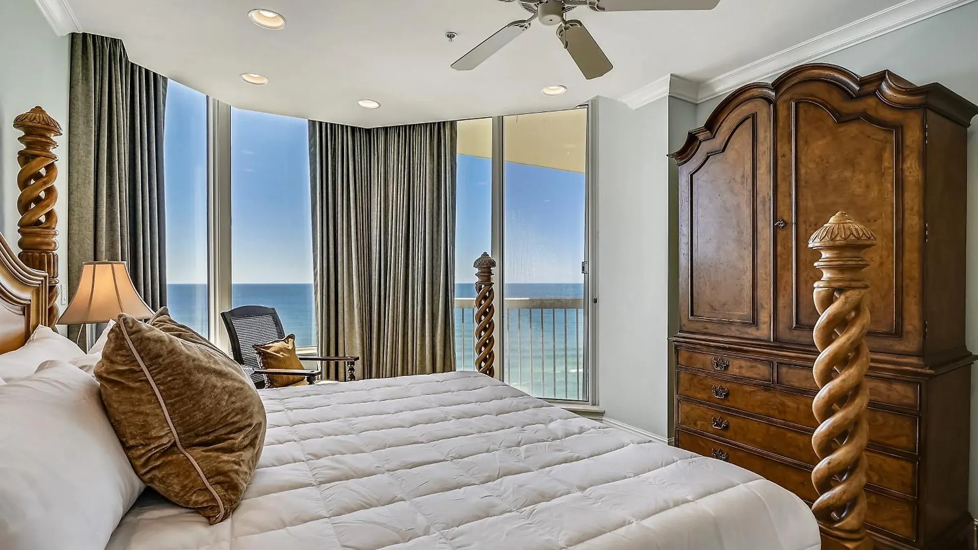 Silver Beach 1905E- By Holiday Isle Properties Destin United States