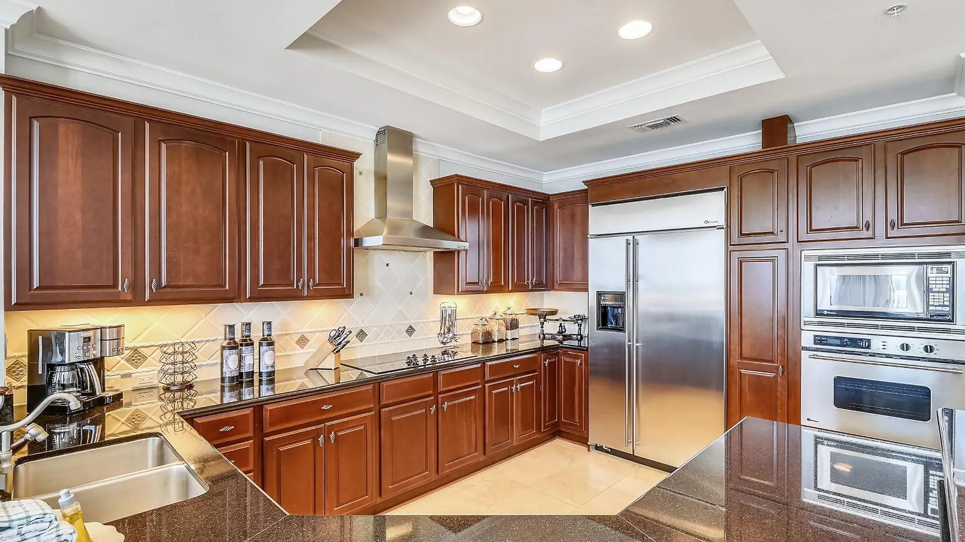 Silver Beach 1905E- By Holiday Isle Properties Destin