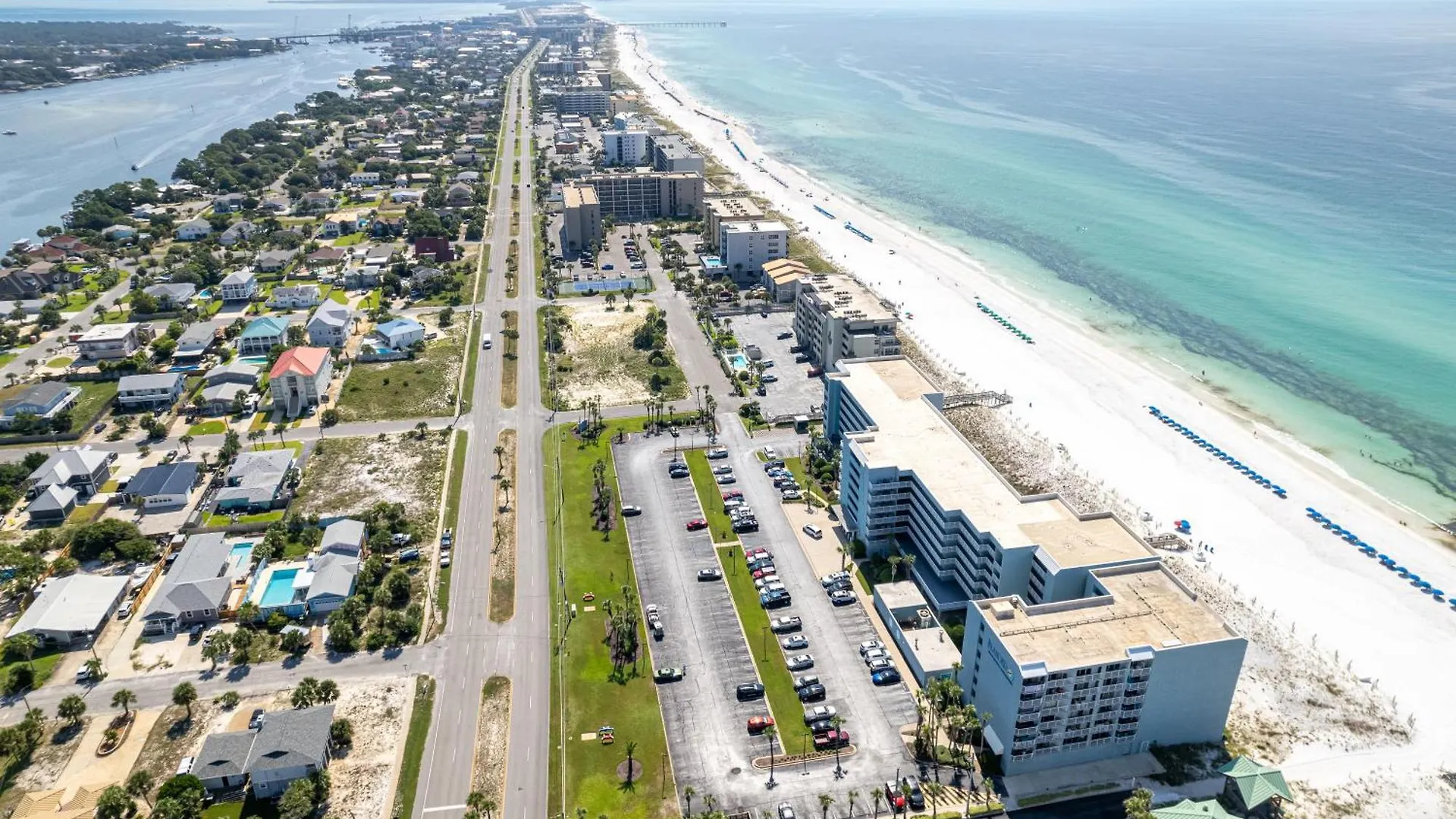 Apartment Silver Beach 1905E- By Holiday Isle Properties Destin